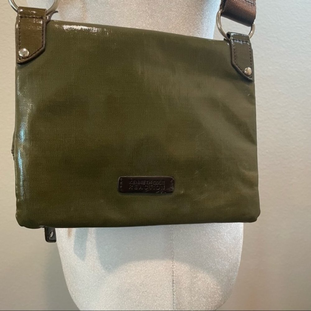 Kenneth Cole Reaction Olive Green Crossbody Purse